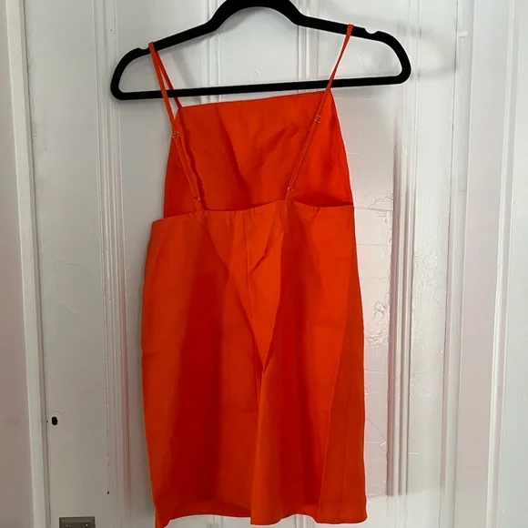 New with one tag Reformation Wiley Dress in Flame - Picture 2 of 5